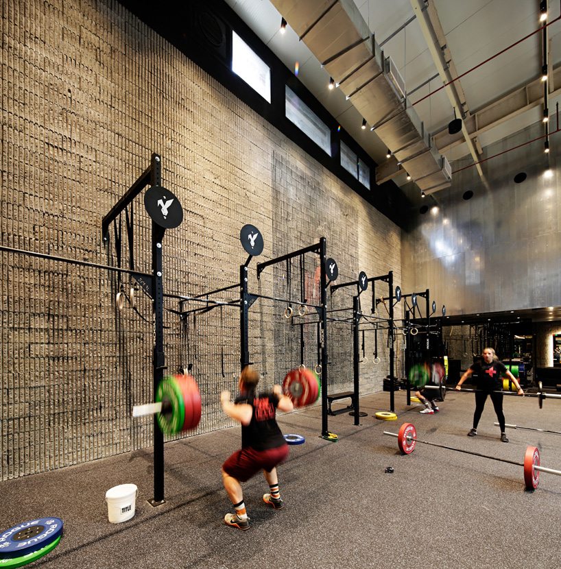 the-burrow-gym-lab-100-kuwait-designboom-11