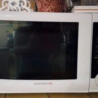 Daewoo Microwave. Excellent condition.  Moving sale.