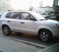 FOR SALE : Hyundai Tucson ( SUV-Jeep ) Model 2005, White Color, 4 WD.