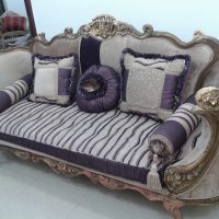 I want to sale my well decorated Sofa set with cousions