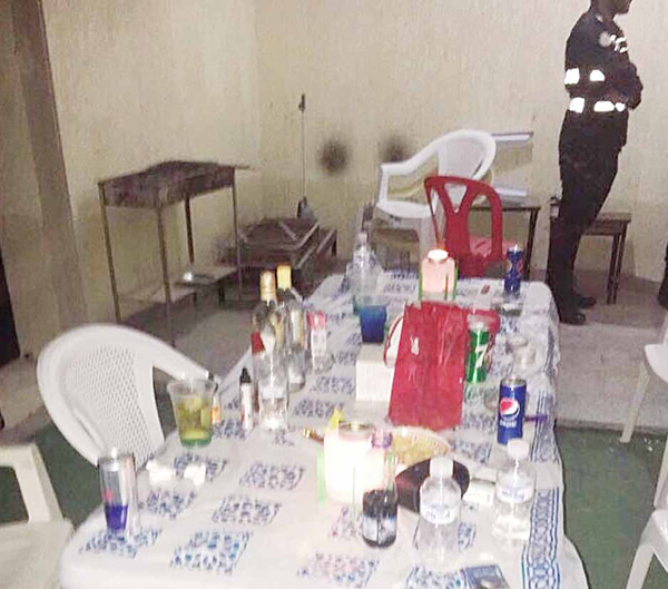 Five boys and 4 girls arrested with liquor
