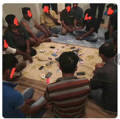 12 Asian expatriates in Hawally