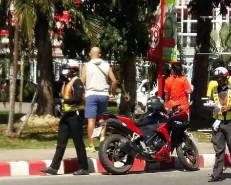40 young Kuwaiti tourist arrested for road racing in Pattaya