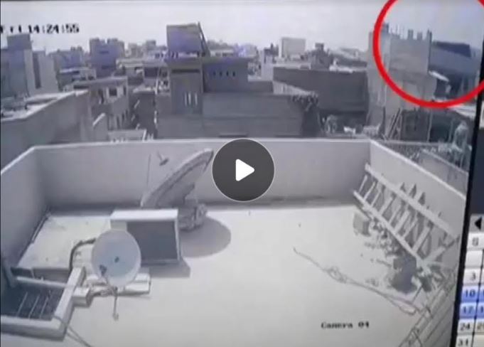 Videos – Pakistan International Airlines passenger plane crashes in Karachi