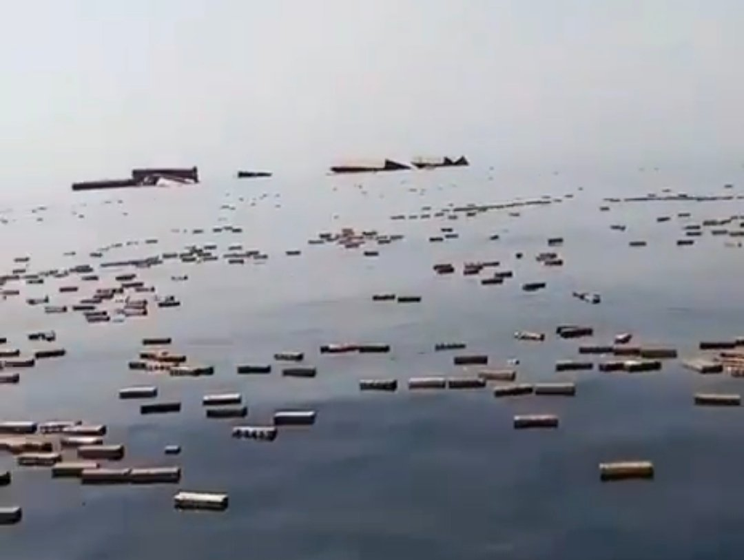 Video – Thousands of iPhones are floating in the sea.
